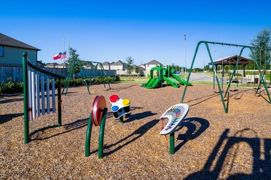 18427 Cobalt Cove Ln, Hockley, TX 77447 - photo 6