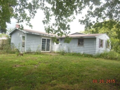 rear view of house NOTE L-shape is familyroom with