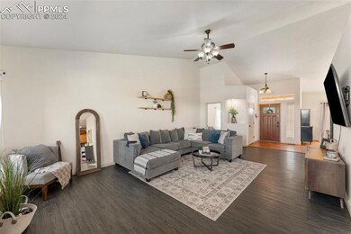 2093 W Guadalupe Dr, Pueblo, CO 81007 - photo 5