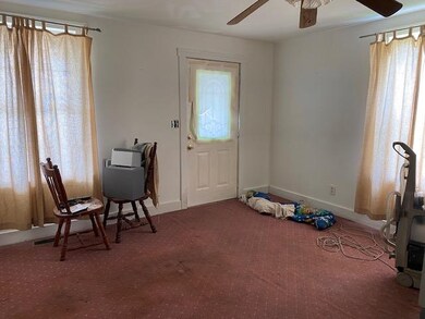 14 E Race living room