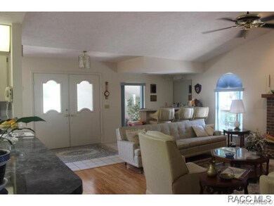 Living room/Wet Bar