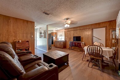 503 Allen Ct, Alvin, TX 77511 - photo 3