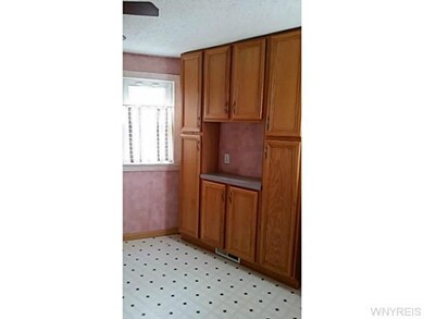 208 Edward St, North Tonawanda, NY 14120 - photo 4