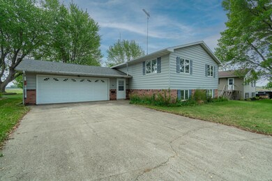 226 S 7th Ave E, Truman, MN 56088 - photo 2