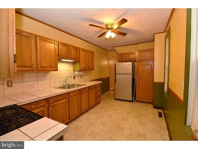 1333 Mulberry St, Reading, PA 19604 - photo 4