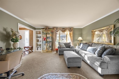 3920 Wyndham Dr NE, Cedar Rapids, IA 52402 - photo 6