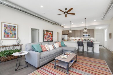 12-410 N 1st St 019