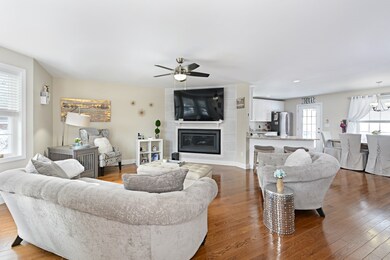 524 Mammoth Rd unit 1, Dracut, MA 01826 - photo 3