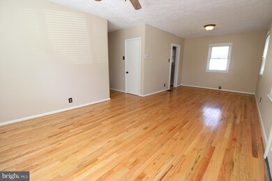 24 Hampton Rd, Linthicum Heights, MD 21090 - photo 4