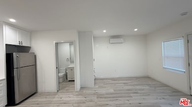 7345 Tyrone Ave, Los Angeles, CA 91405 - photo 2