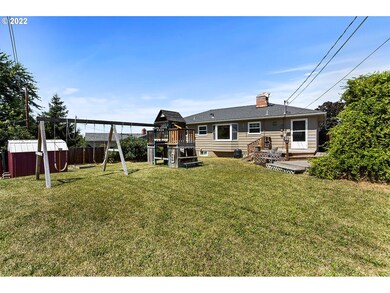 720 E 19th St, the Dalles, OR 97058 - photo 3