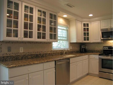 4010 Elizabeth Ln, Fairfax, VA 22032 - photo 6