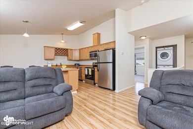 08-Living Room-DW-2424