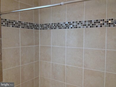 2112 Vermont Ave, Hyattsville, MD 20785 - photo 6