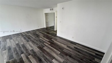 Plaza of the Americas unit 504, Sunny Isles Beach, FL 33160 - photo 4