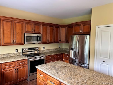 466 Ivy Ln, Troy, MI 48098 - photo 7