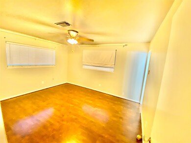 1307 Twin Falls Rd, Houston, TX 77088 - photo 7