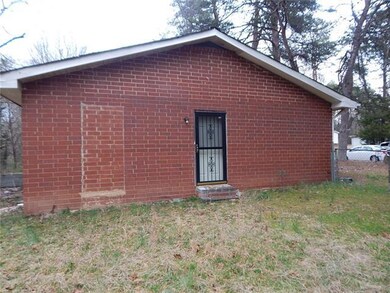 1342 Harris St, Statesville, NC 28677 - photo 4