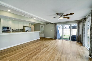 713 Sue Barnett Dr, Houston, TX 77018 - photo 7