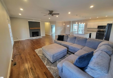 109 Buddy Ave, Greer, SC 29651 - photo 7