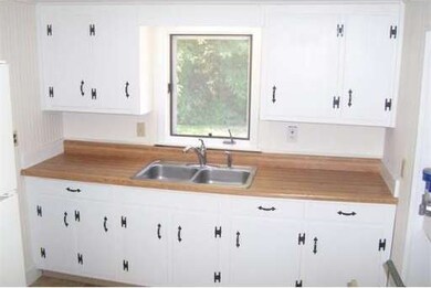 843 Plymouth St, Middleboro, MA 02346 - photo 7