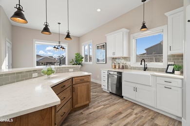 5413 Onyx Dr, Bismarck, ND 58503 - photo 4