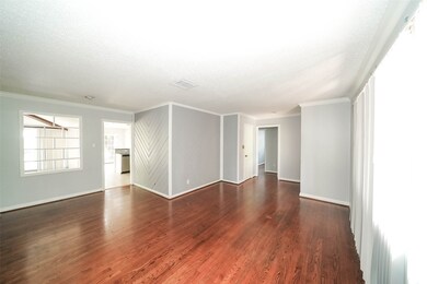 2206 Cheshire Ln, Houston, TX 77018 - photo 4