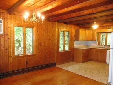 111 Sleepy Hollow Rd, Bath, PA 18014 - photo 2