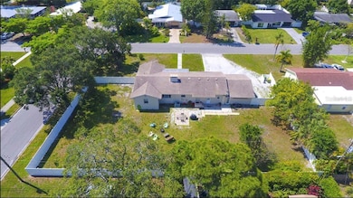 2079 Hibiscus St, Sarasota, FL 34239 - photo 2