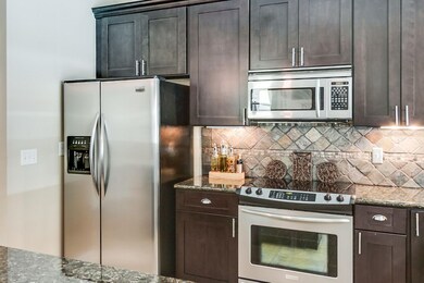 2111 Winston Dr-53