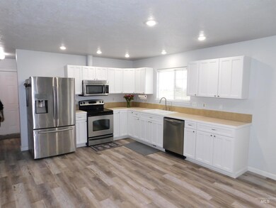 3072 Purdom Ln, Homedale, ID 83628 - photo 4