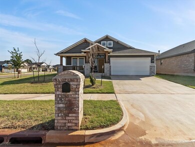 View of front of home featuring a front lawn and a