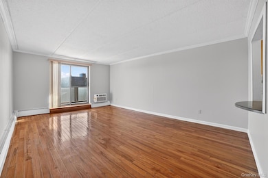 145 Valentine Ln unit 8E, Yonkers, NY 10705 - photo 5