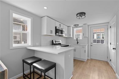 3 Clinton St unit a, Newport, RI 02840 - photo 6