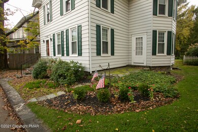 209 N 6th St, Stroudsburg, PA 18360 - photo 4