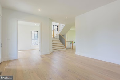 1349 Monitor Ln, McLean, VA 22101 - photo 7