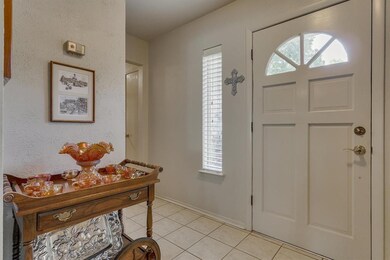 2013 Everglade Dr, Gainesville, TX 76240 - photo 3