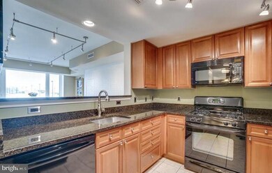 The Crescent unit 808, Silver Spring, MD 20910 - photo 4