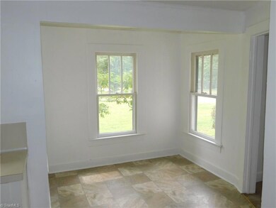 938 Lee St, Asheboro, NC 27203 - photo 7