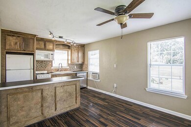 406 Graceland St unit 3 --Up, Houston, TX 77009 - photo 4