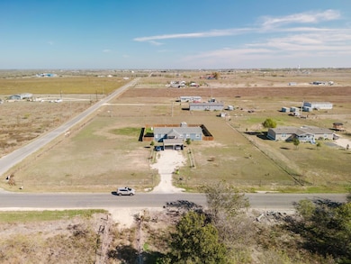 2709 County Road 463, Elgin, TX 78621 - photo 4