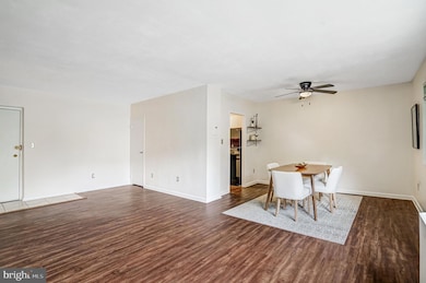Stratton House unit 212, Arlington, VA 22204 - photo 4