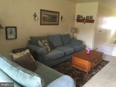 39 Kearney Dr, North Wales, PA 19454 - photo 4