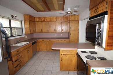 1303 Cardinal Trail, Copperas Cove, TX 76522 - photo 6