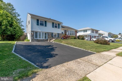 214 Bramber Dr, Broomall, PA 19008 - photo 2