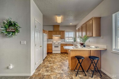 924 S Diamond St, Nampa, ID 83686 - photo 2