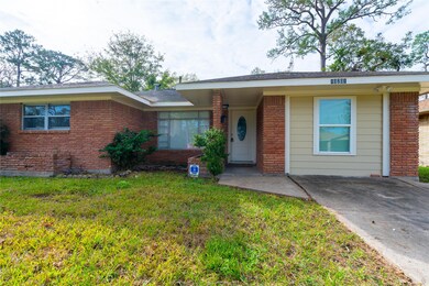 10201 Bretton Dr, Houston, TX 77016 - photo 3