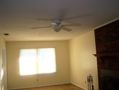 2466 Northwoods Dr, Jacksonville, NC 28540 - photo 4