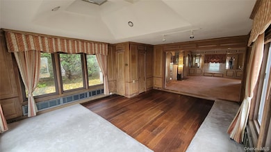 186-20 Troon Rd, Jamaica, NY 11432 - photo 3