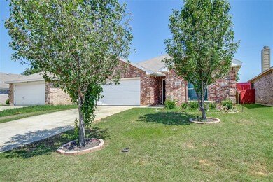 3415 Austin St, Gainesville, TX 76240 - photo 2